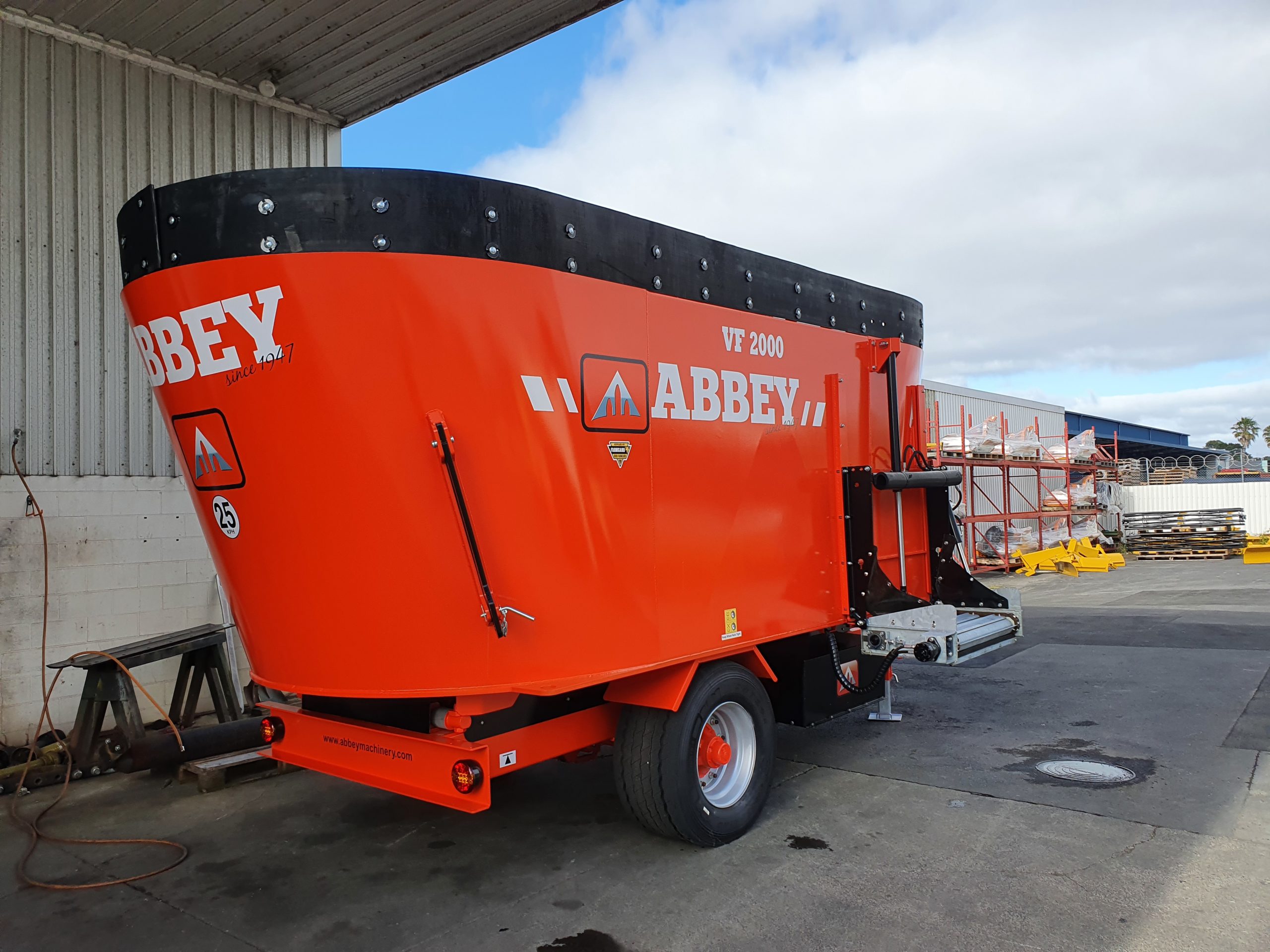 Abbey Single Auger Mixer Wagons